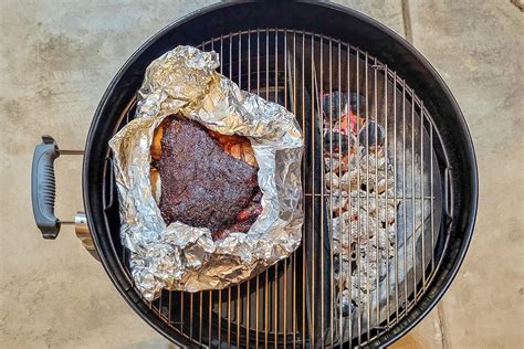 I built a table for my Weber Kettle. : r/BBQ