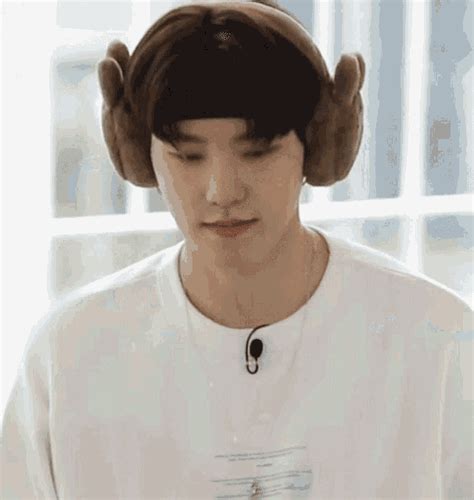 Seventeen Dino GIF - Seventeen Dino Lee Chan - Discover & Share GIFs