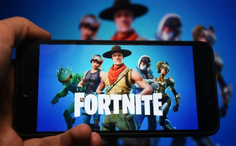 Fortnite Gifts - 25 Fortnite Gift Ideas for Boys & Girls - Gifti.UK