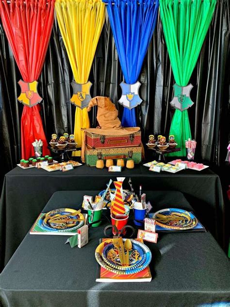 Harry potter food display for your birthday party decor. #harrypotter… | Harry potter theme ...