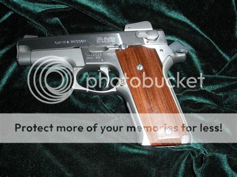 Looking for wood grips for my Smith & Wesson Model 659