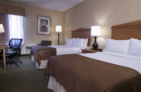 Holiday Inn Washington-Dulles Intl Airport (Sterling, VA) - Resort Reviews - ResortsandLodges.com