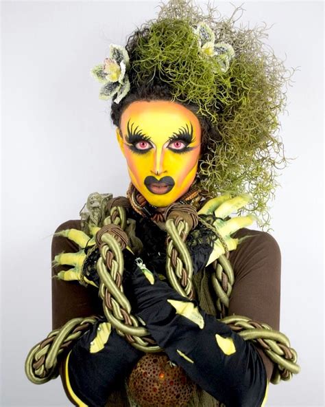 Pin by Girlene Whyte-Trasch on R - Das Hinky Punk | Halloween face makeup, Halloween face, Instagram