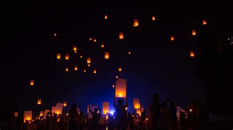 Event: Tazaungdaing Festival in Myanmar