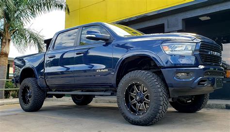 2019 Dodge Ram Blue Fuel Off-Road Maverick D610 Wheel | Wheel Front