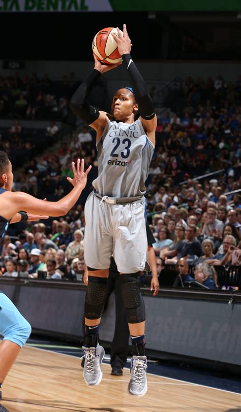 Minnesota Lynx: Takeaways, as Lynx go 'outside' for sixth straight win