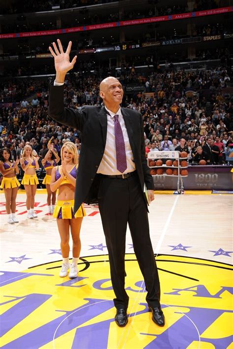 Kareem Abdul-Jabbar Statue Unveiling Ceremony Photo Gallery | NBA.com