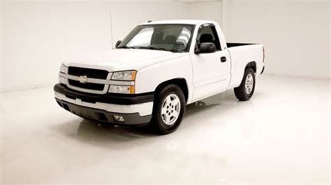 2005 Chevrolet Silverado | Classic Auto Mall