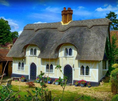 Pin by Rebecca Chargin on Country Cottages/Thatched Roof Homes | Thatched cottage, English ...