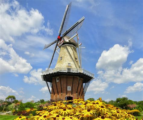 Parent's Guide to Windmill Island Gardens in Holland - grkids.com