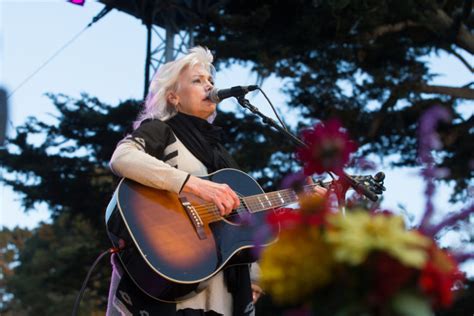 The 10 Best Emmylou Harris Songs of All-Time