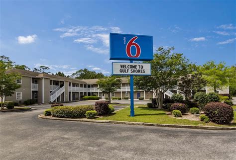 Pet Friendly Hotels in Gulf Shores, Alabama accepting Dogs and Cats