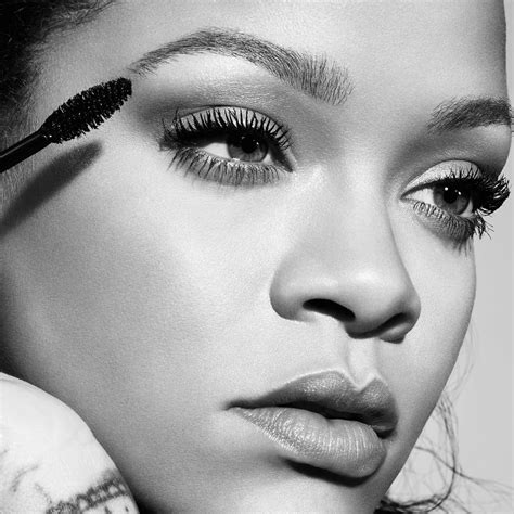 Fenty Beauty by Rihanna Full Frontal Volume, Lift and Curl Mascara | Best Black-Owned Makeup ...