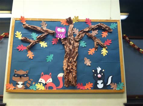 Fall bulletin board. Woodland animals. #fallbulletinboards Fall bulletin board. Woodland animals ...