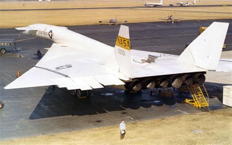 XB-70 Valkyrie: The Massive Mach 3 Bomber Program the Air Force Ended - 19FortyFive