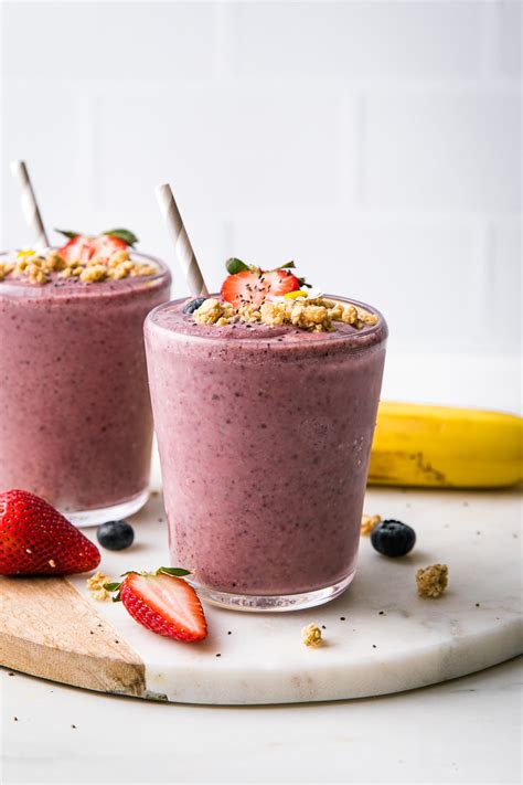 Chia Seed Smoothie (Healthy, Vegan, Easy) - The Simple Veganista