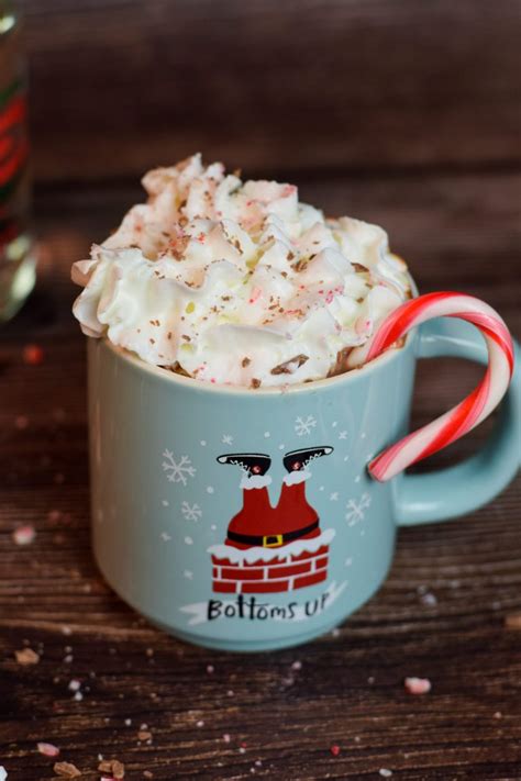 Peppermint Schnapps Hot Chocolate - Boozy Baking