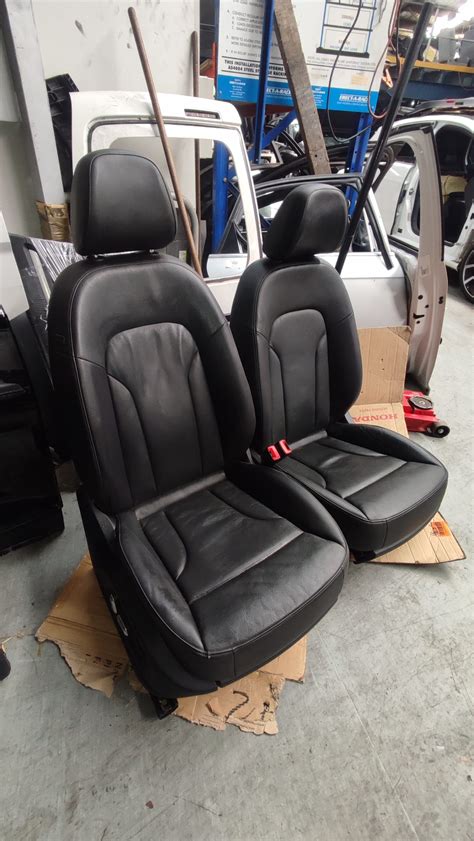 AUDI Q3 PAIR OF LEATHER FRONT SEATS - VolksAudi