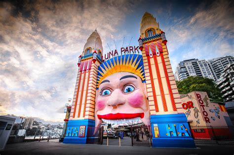 Luna Park In Australia : Luna Park Melbourne - YouTube : Luna park sydney is a small amusement ...