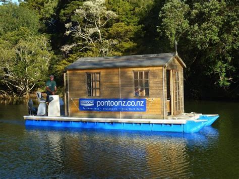 DIY Pontoon Tiny Houses