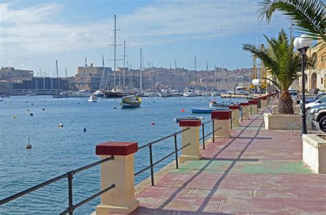 Kalkara Waterfront | View of Birgu & Valletta from Kalkara w… | Duncan Watkinson | Flickr