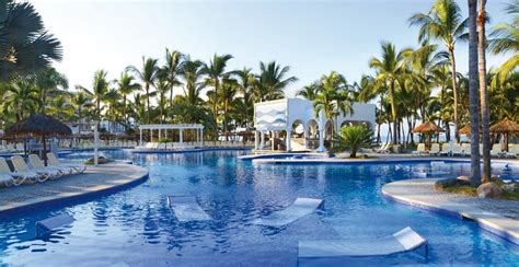 Riu Jalisco Wedding - Modern Destination Weddings