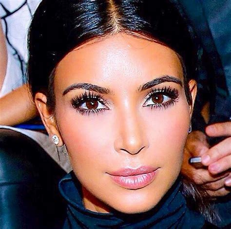 My Favorite Part of Kim Kardashian's Contouring Makeup Trick Is Visible ...