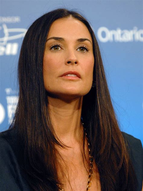 Homenge: Demi Moore Biography