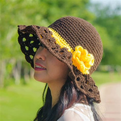 Cappuccino frappe wide brim crochet sun hat free pattern