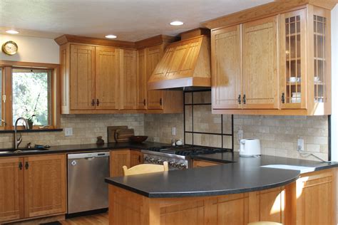 Kitchen Backsplash Ideas With Brown Cabinets – MARBLE BACKSPLASH IDEAS, Design, Photos and ...