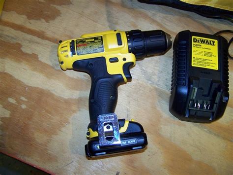 Dewalt 12V MAX 1/4" Impact Driver Review - DCF815 - Tools In Action ...