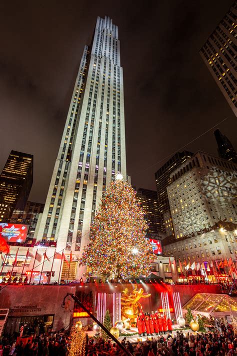 The 87th Annual Tree Lighting At Rockefeller Center – FORTIS INVESTMENT ...