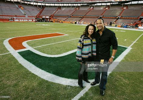 Dwayne Johnson discusses experience with Miami football on Manning cast