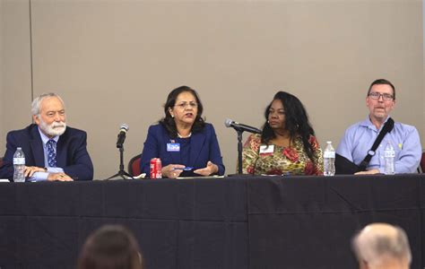 Family law attorneys brush up on policies, procedures and professionalism at UH Law Center seminar