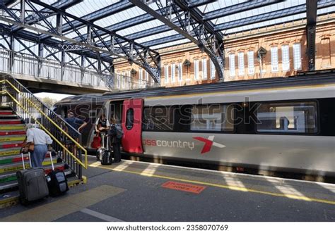 38 Bournemouth Railway Station Images, Stock Photos, 3D objects ...