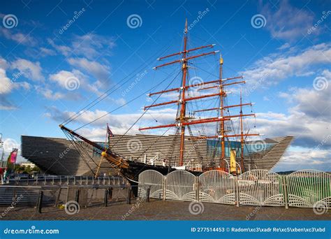 Discovery Ship in Dundee, Scotland Editorial Stock Photo - Image of ...