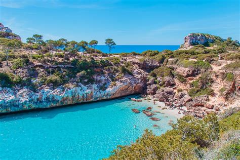 The 7 Prettiest Beaches in Mallorca | Pretty beach, Mallorca beaches ...