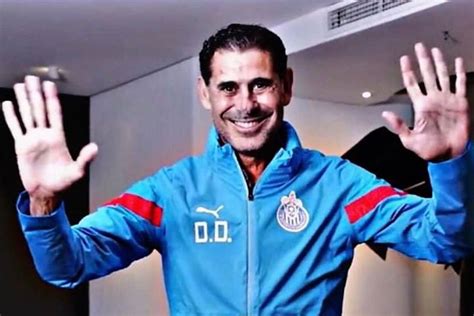 Fernando Hierro, nuevo director deportivo de Chivas