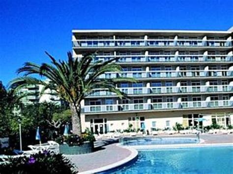 Best Price on Aparthotel Cye Holiday Centre in Salou + Reviews!