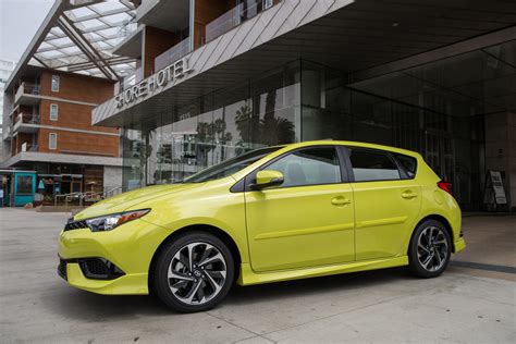 The youthful Scion iM hatchback is a chip off the old Toyota block - The Washington Post