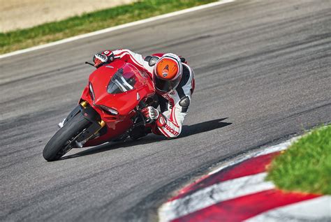 Ducati 1299 Panigale Archives - Asphalt & Rubber