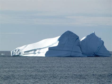 Premium Photo | Floating iceberg greenland