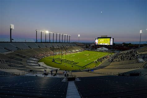 Ross-Ade Stadium capacity for 2021 season decided by Purdue, local officials