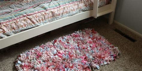 No-Sew Shag Rag Rug Tutorial