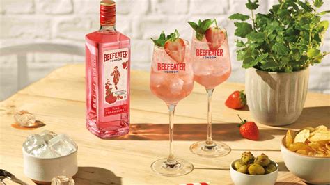 5 Best Gin & Bitters Drink Recipes - Beefeater Gin