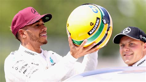 Lewis Hamilton receives Ayrton Senna crash helmet in Canada | F1 News