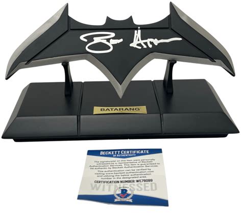 BEN AFFLECK SIGNED BATMAN JUSTICE LEAGUE BATARANG NOBLE COLLECTION AUTO BAS F | Autographia