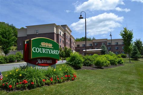 Courtyard by Marriott Hanover/Lebanon- Lebanon, NH Hotels- First Class ...