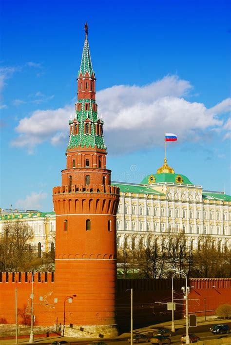 Moscow Kremlin Tower and Wall. Stock Image - Image of russia, heritage: 29677259