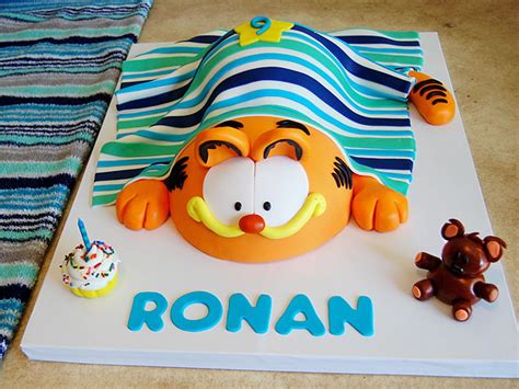 Garfield Birthday Cake - CakeCentral.com